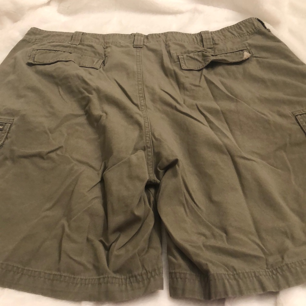 🛍 Woolrich mens Hunter Green Cargo Shorts 🛍